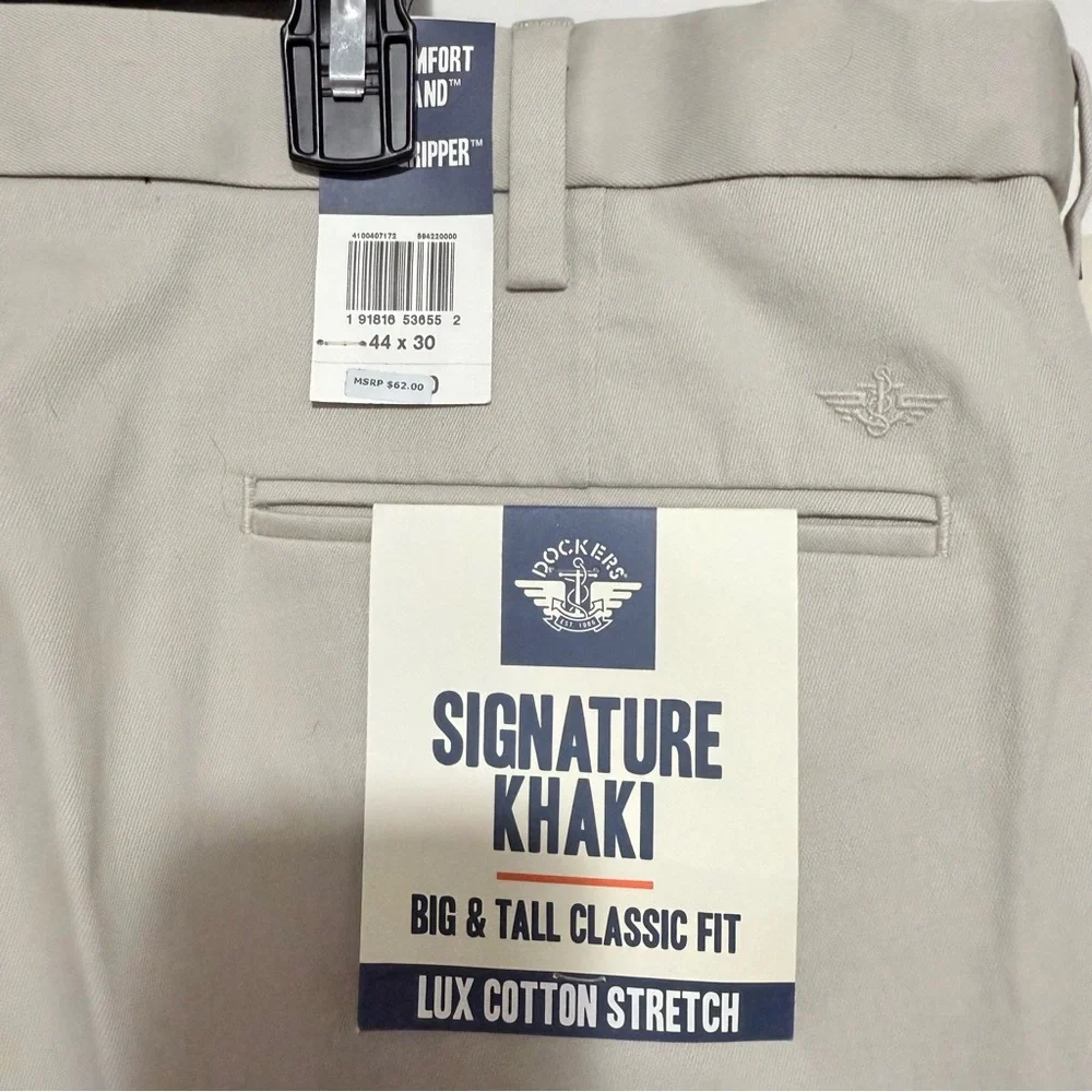 NWT Dockers Men's Signature Khaki Big & Tall Classic Fit Pants size 44 X 30